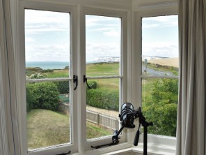 3 Bedroom Cottage by the Beach with Sea View near Brook, Isle of Wight, England